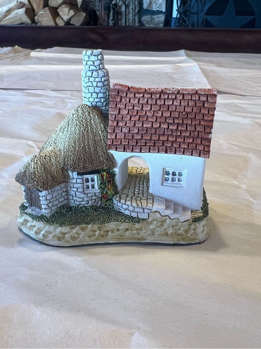 1990 Signed David Winter “The Pottery”Cottage Home Art Sculpture